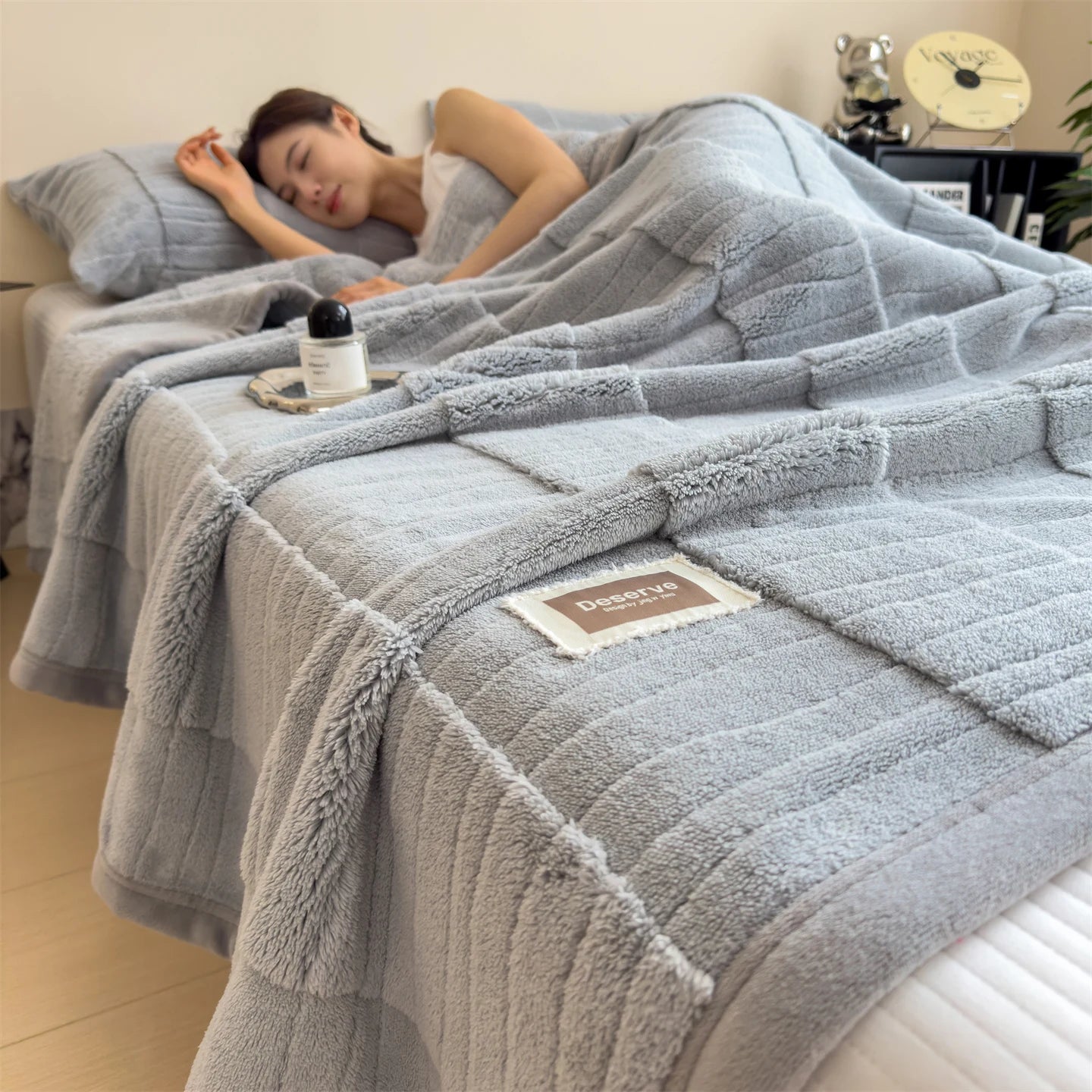 Ultra-Soft Velvet Blanket