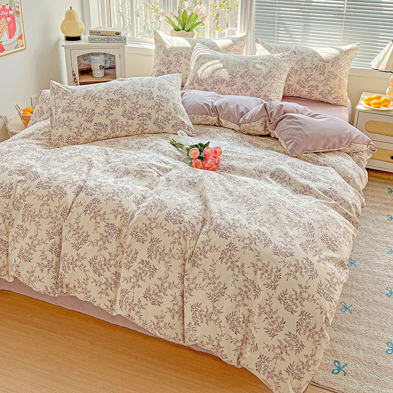 Floral Printed Bedding Set – Duvet Cover with Flat Sheet & Pillowcases