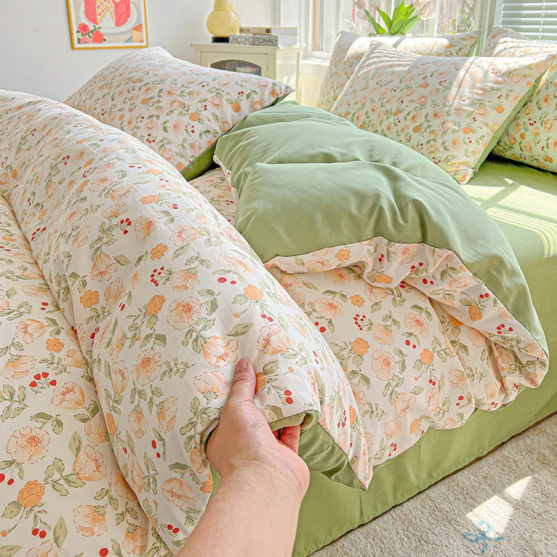 Floral Printed Bedding Set – Duvet Cover with Flat Sheet & Pillowcases