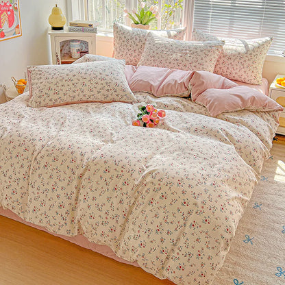 Floral Printed Bedding Set – Duvet Cover with Flat Sheet & Pillowcases